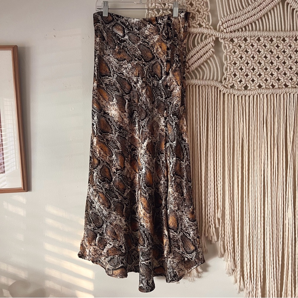 🔻SOLD🔻Zara Snake Print Slip Skirt